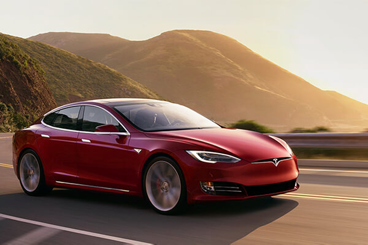 Tesla Model S: Elektrikli Araç Teknolojisinde Yeni Bir Dönem